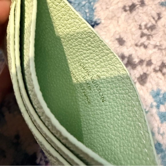 Louis Vuitton Charms Cardholder - Picture 5 of 6